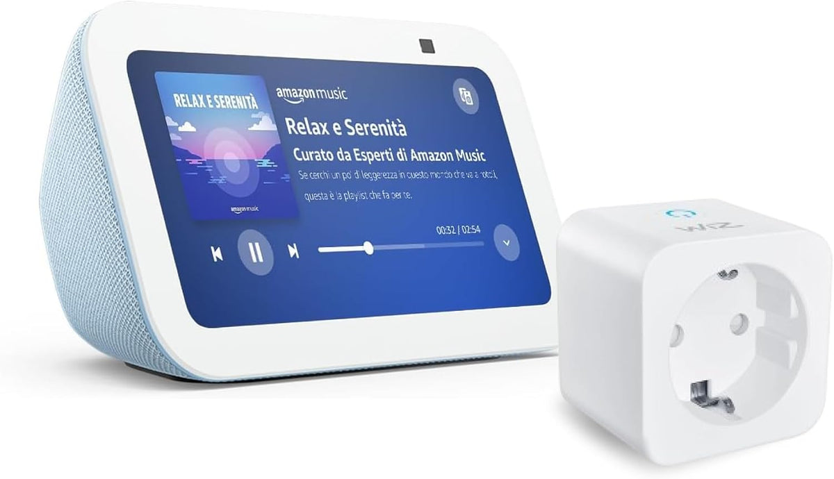 Echo Show 5 (Ultimo modello) | Azzurro + WiZ Presa intelligente, compatibile con Alexa - Kit di base per Casa Intelligente